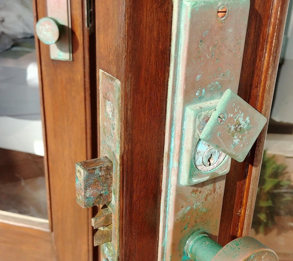 What is the best door lock / door hardware to use on oceanfront buildings? 6