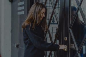 Commercial locksmith